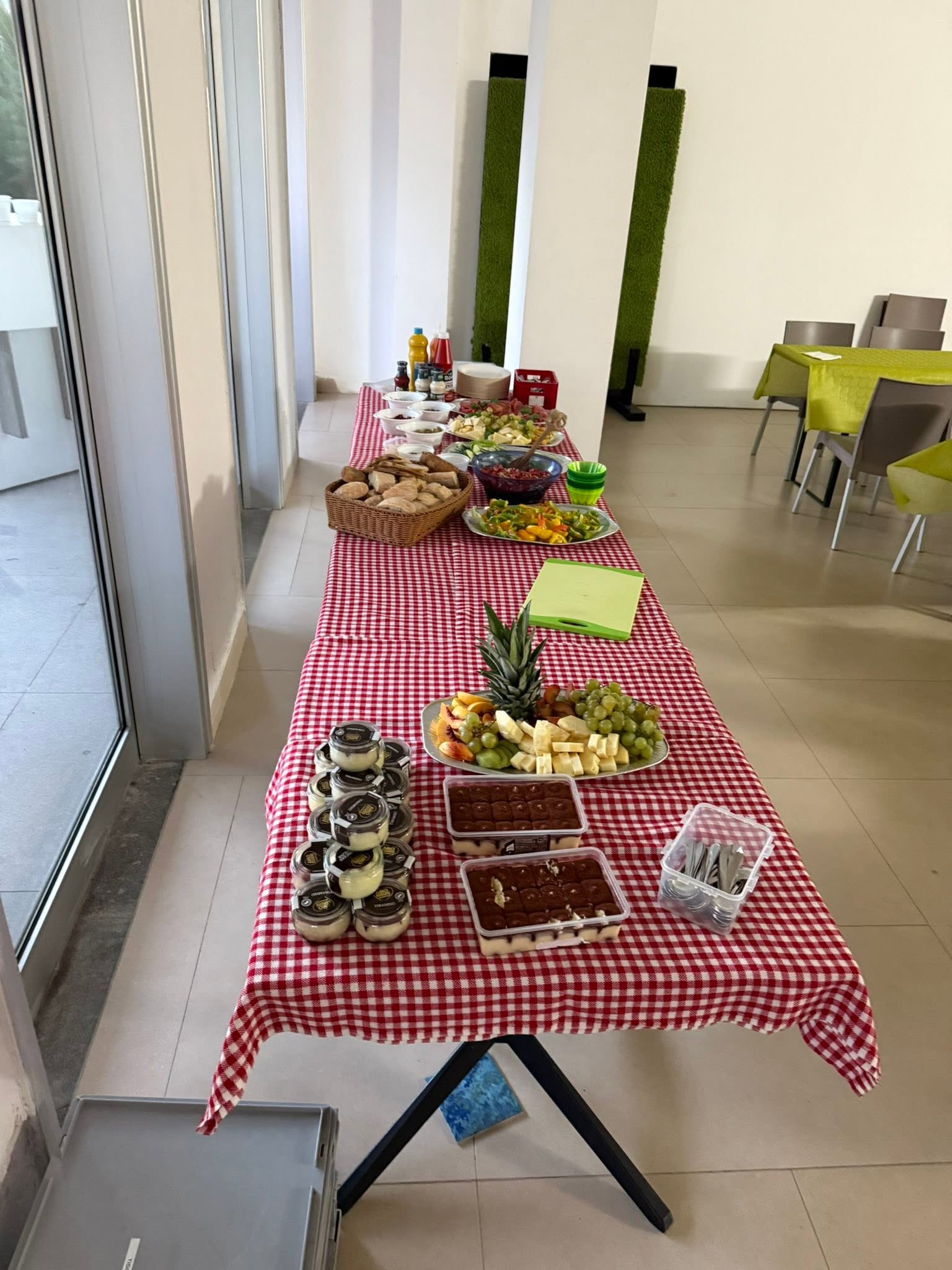 Großes Buffet beim Abschlussabend der Moto Giro d’Italia