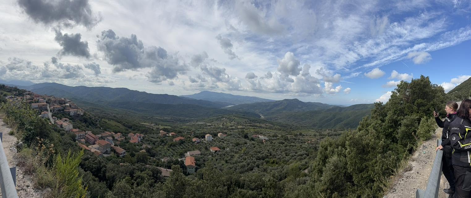 Berglandschaft auf dem Weg Richtung Amalfiküste