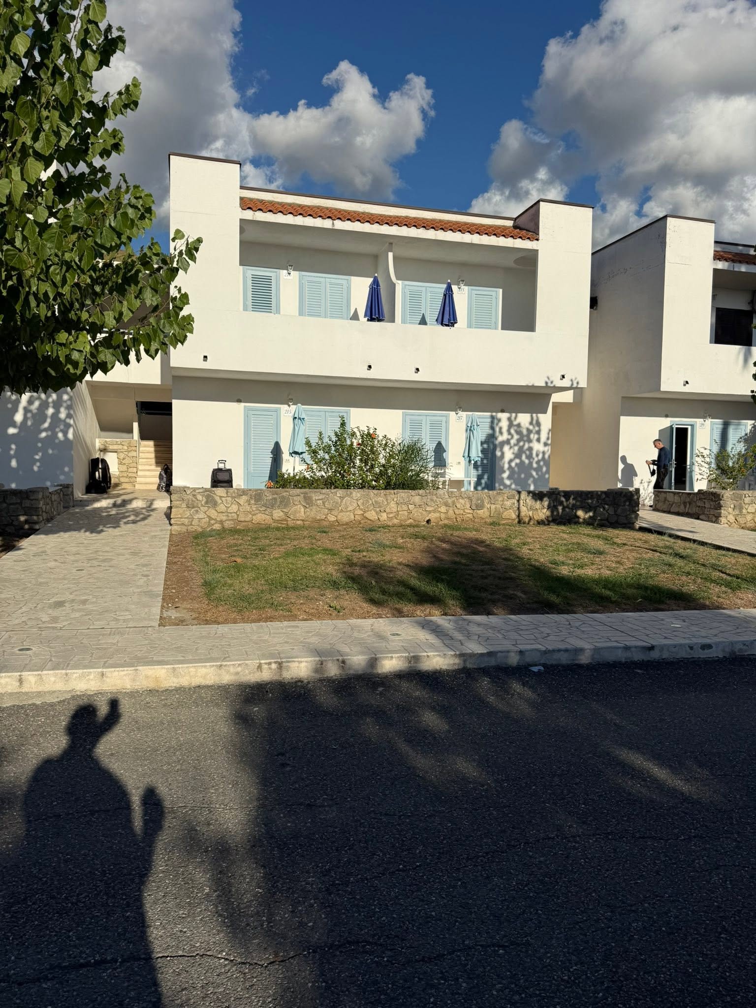 Apartmenthäuser der Ferienanlage am Meer